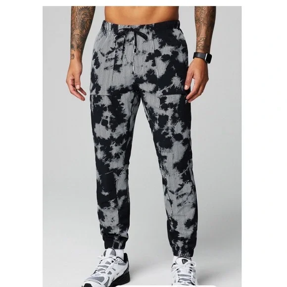 Fabletics Mens The One Jogger Black White Tie Dye Stripe PT2252152-8771-22240 M - Picture 1 of 9